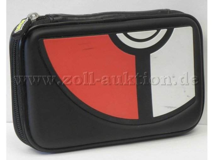 Pokemon Tragetasche mit Pokeball-Design leicht seitliche Ansicht