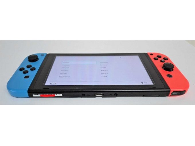 1 Nintendo Switch Konsole, HAC-001 (-01) und 2 Switch Controller – foto 3 – kavel bij Zoll-Auktion, Frankfurt am Main