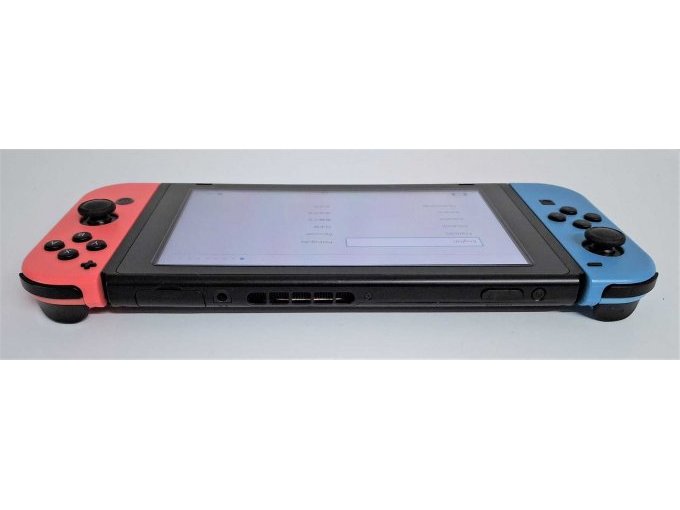 1 Nintendo Switch Konsole, HAC-001 (-01) und 2 Switch Controller – foto 4 – kavel bij Zoll-Auktion, Frankfurt am Main