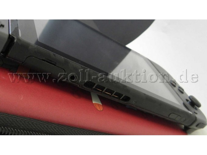 Nintendo Switch mit grauen Joy-Cons  leichte Staubanhaftungen