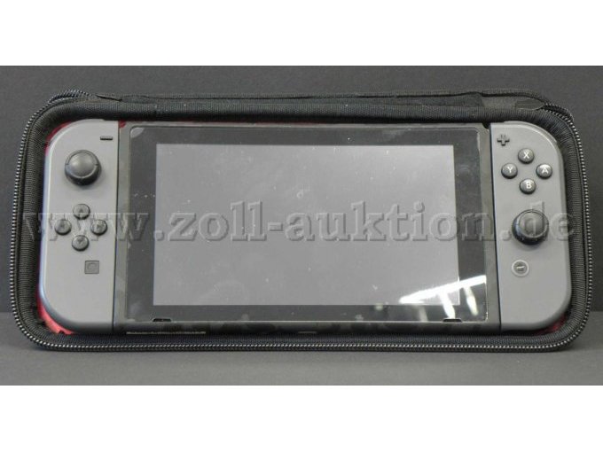 Nintendo Switch mit grauen Joy-Cons in Schutzhülle
