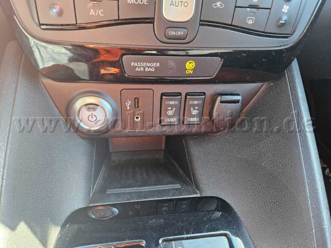 Mittelkonsole mit Schalter für Sitzheizung