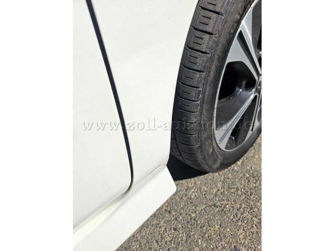 Beule im Kotflügel vorne rechts