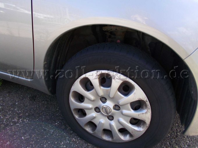 zerkratzte Radabdeckung