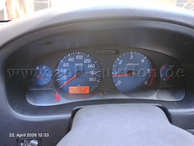 Nissan Pickup KM Stand