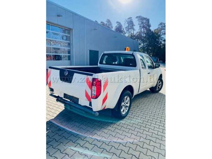 1 Nissan Navara 2.5 dCi DPF Double Cab XE 4X4 – foto 5 – kavel bij Zoll-Auktion, Stadtallendorf