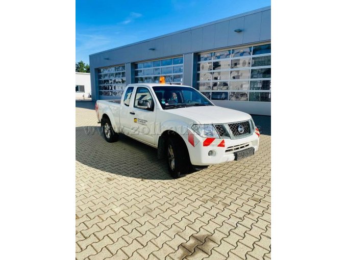 1 Nissan Navara 2.5 dCi DPF Double Cab XE 4X4 – foto 2 – kavel bij Zoll-Auktion, Stadtallendorf