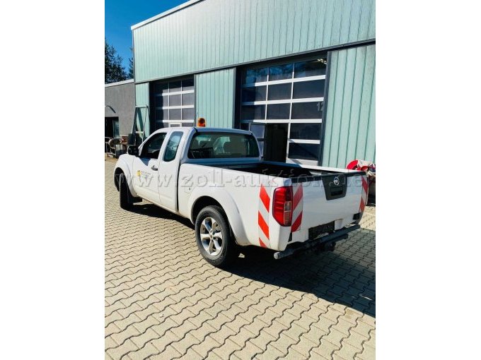 1 Nissan Navara 2.5 dCi DPF Double Cab XE 4X4 – foto 4 – kavel bij Zoll-Auktion, Stadtallendorf