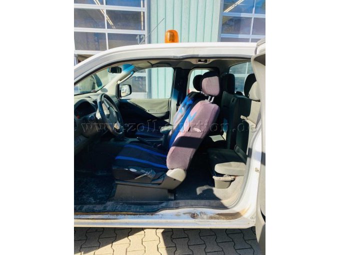 1 Nissan Navara 2.5 dCi DPF Double Cab XE 4X4 – foto 8 – kavel bij Zoll-Auktion, Stadtallendorf
