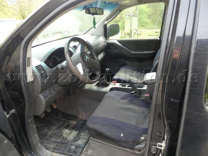 1 Nissan Navara 2.5 dCi DPF Double Cab XE 4x4 – foto 6 – kavel bij Zoll-Auktion, Troisdorf