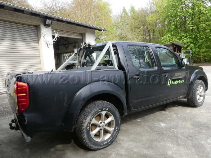 1 Nissan Navara 2.5 dCi DPF Double Cab XE 4x4 – foto 2 – kavel bij Zoll-Auktion, Troisdorf