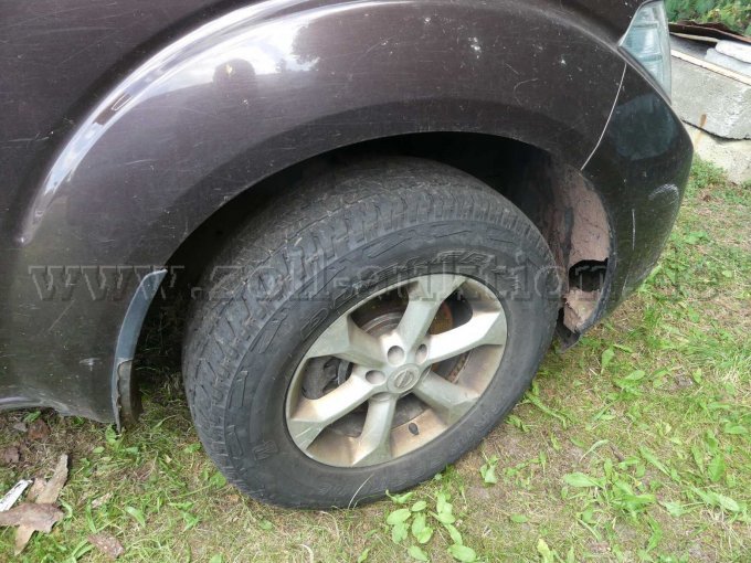 Radhaus vorn rechts Beschädigung