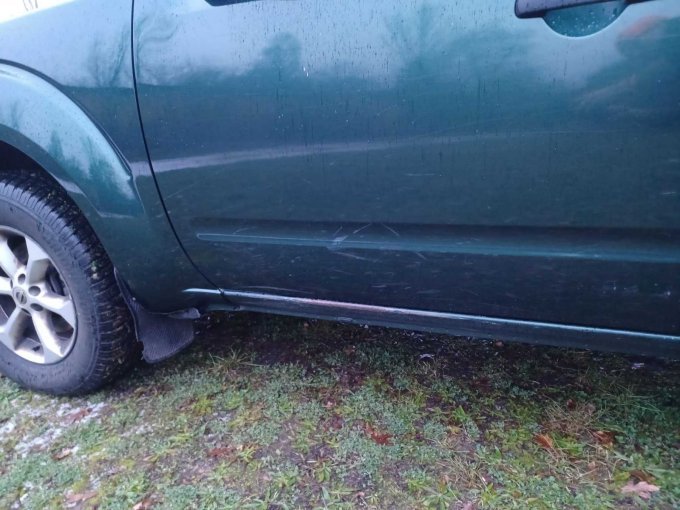 Kratzer an Fahrertür