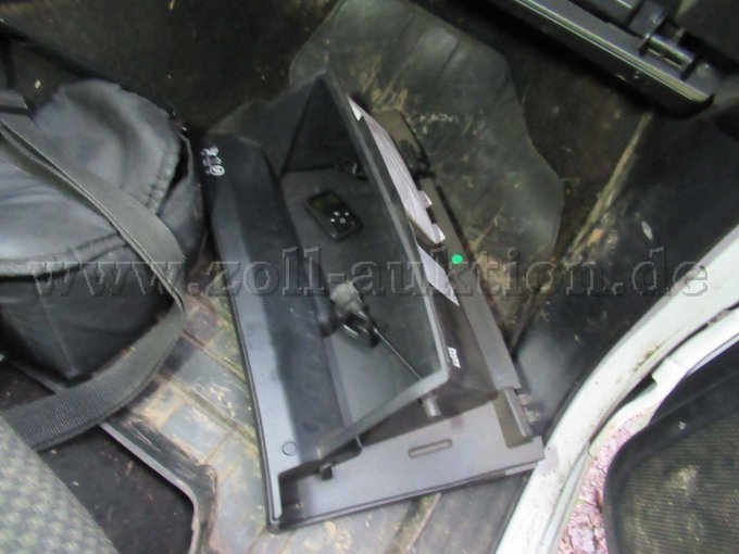 Handschufachdeckel lose