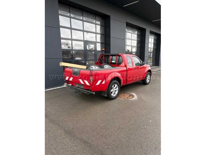 Nissan PickUp Fahrzeug
