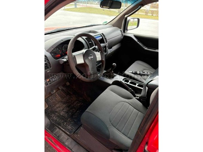 Nissan PickUp Innenraum