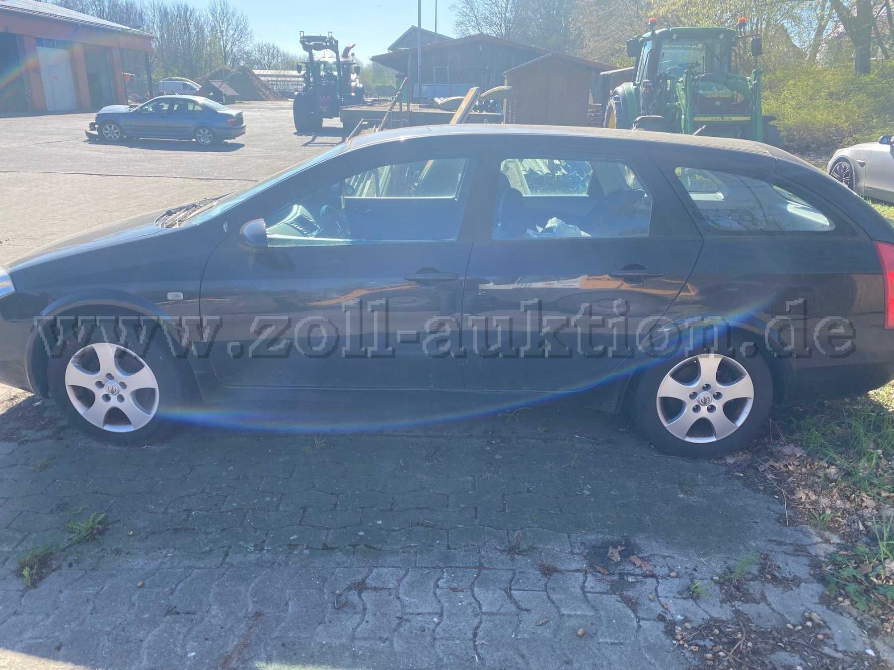 Seitenansicht Fahrerseite