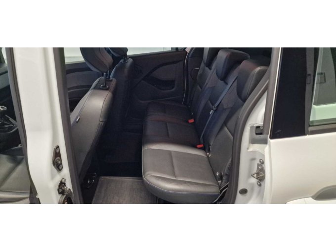 Innenraum hinten links