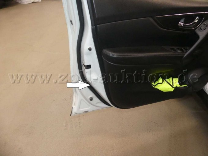 Beschädigung Vordertür links