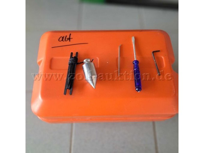 Transportkoffer mit Lot und Einstellwerkzeug