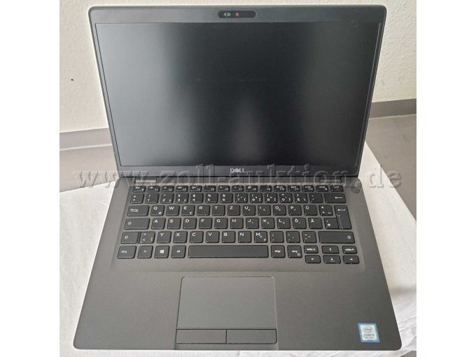 Dell Latitude 5400, Front