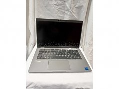 Notebook mit Bildschir und Tastatur