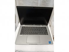 Notebook mit Tastatur und Bildschirm