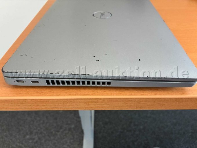 Notebook zugeklappt von links