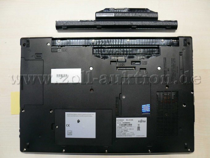 1 laptop "Fujitsu Lifebook E556" – 15,6 inch (39,6 cm) – foto 4 – kavel bij Zoll-Auktion, Tübingen