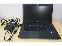 Notebook mit Netzteil