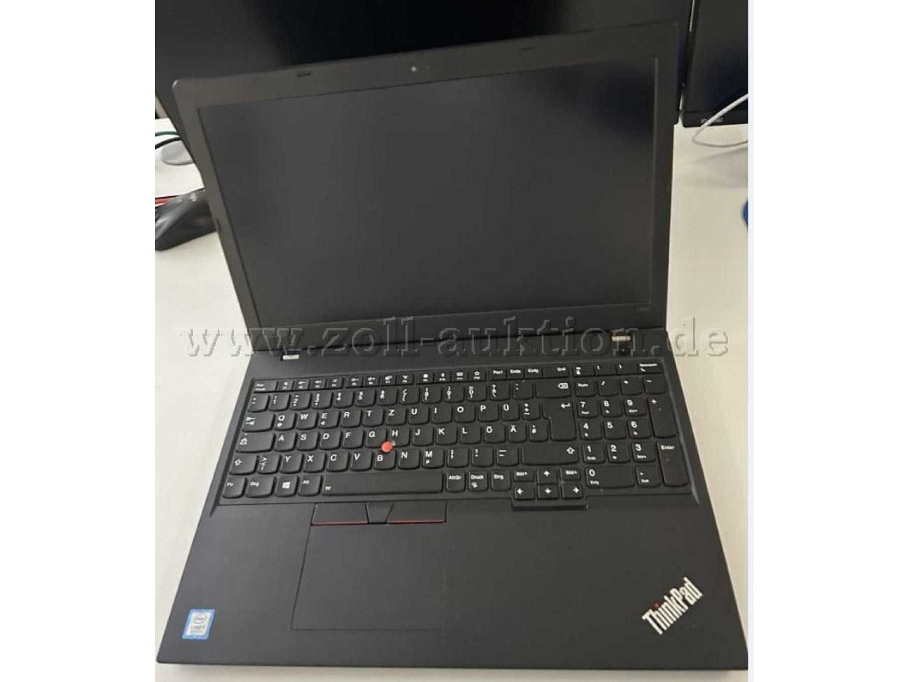 Lenovo Notebook, aufgeklappt