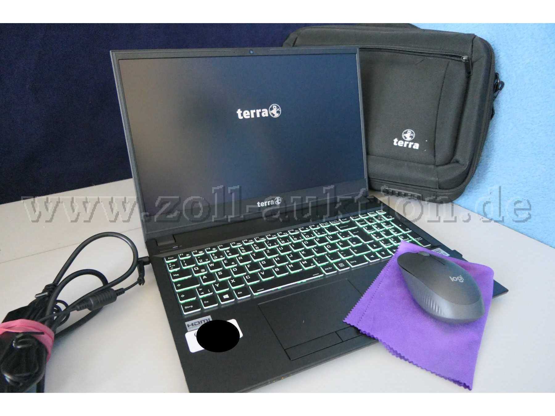 Das Notebook mit Zubehör