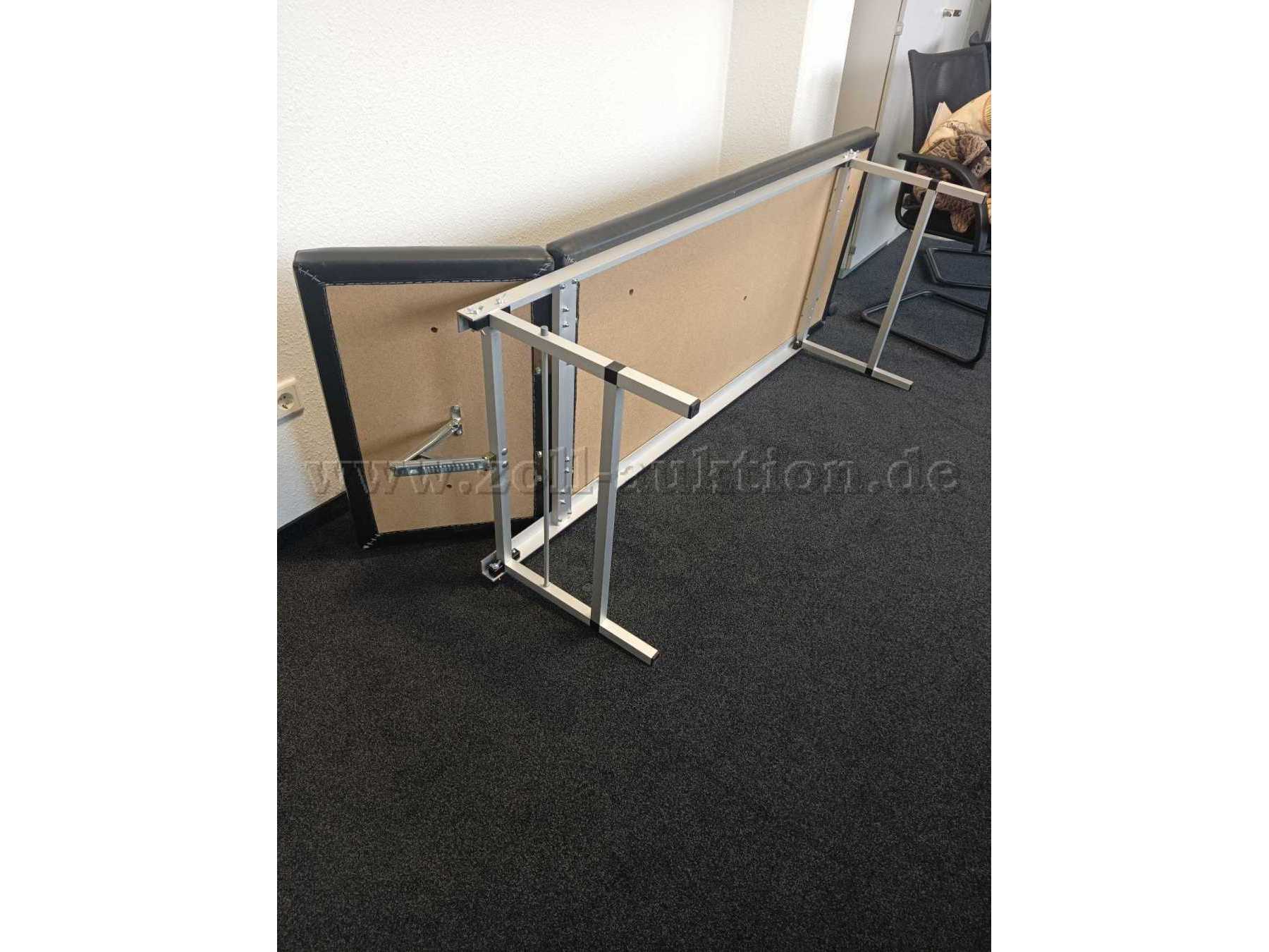 Notfallliege von unten