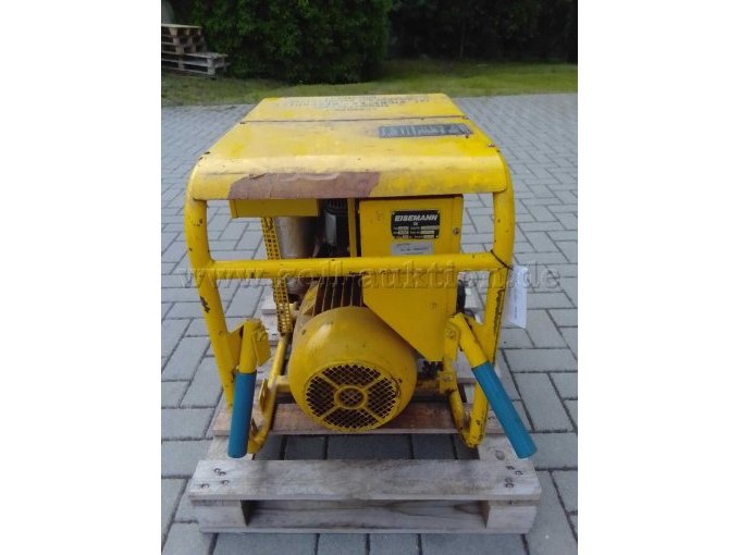 Seitenansicht mit Motor