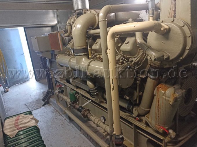 Notstromaggregat
Seitenansicht