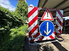 Nottensteiner Verkehrssicherungsanhänger VSA-Heckansicht