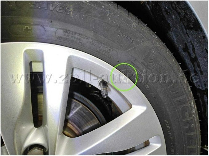 Felge hinten rechts, zerkratzt, smart repair