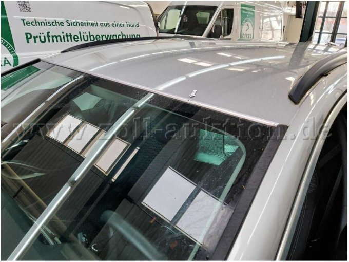 Dach vorn links Steinschlag auslegen und polieren