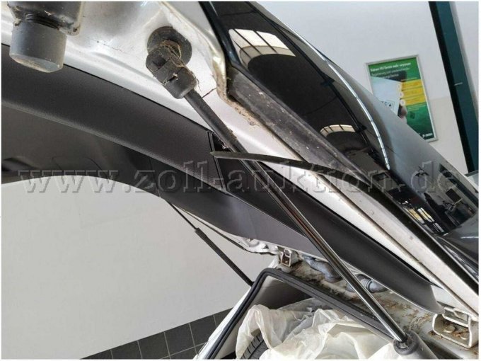 Dichtung Spoiler Scheibe hinten rechts beschädigt