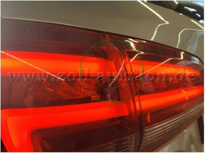 Rückleuchte links, zerkratzt, erneuern