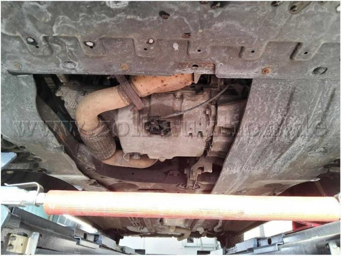 Aufnahme von unten (Frontbereich)