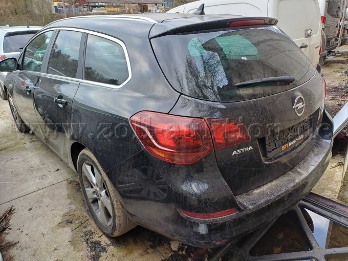 Opel Astra - hinten links