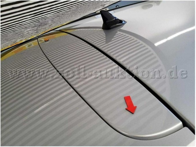 Heckklappe, eingedellt, drücken