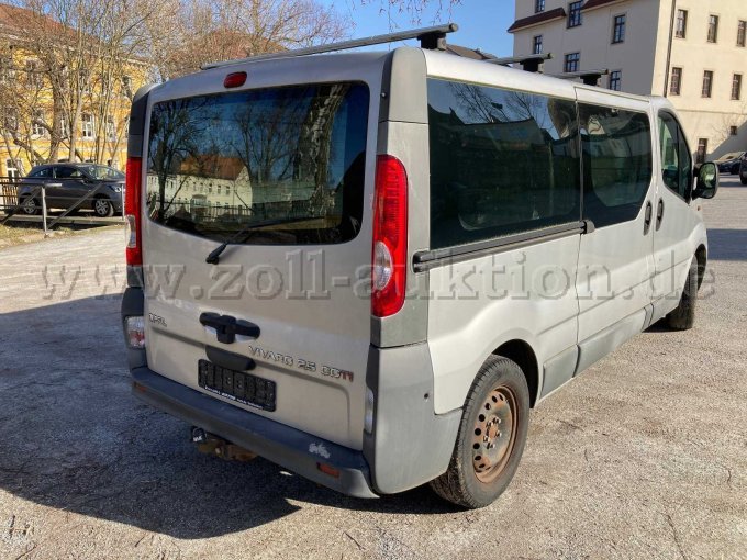 Ansicht Heck Beifahrerseite