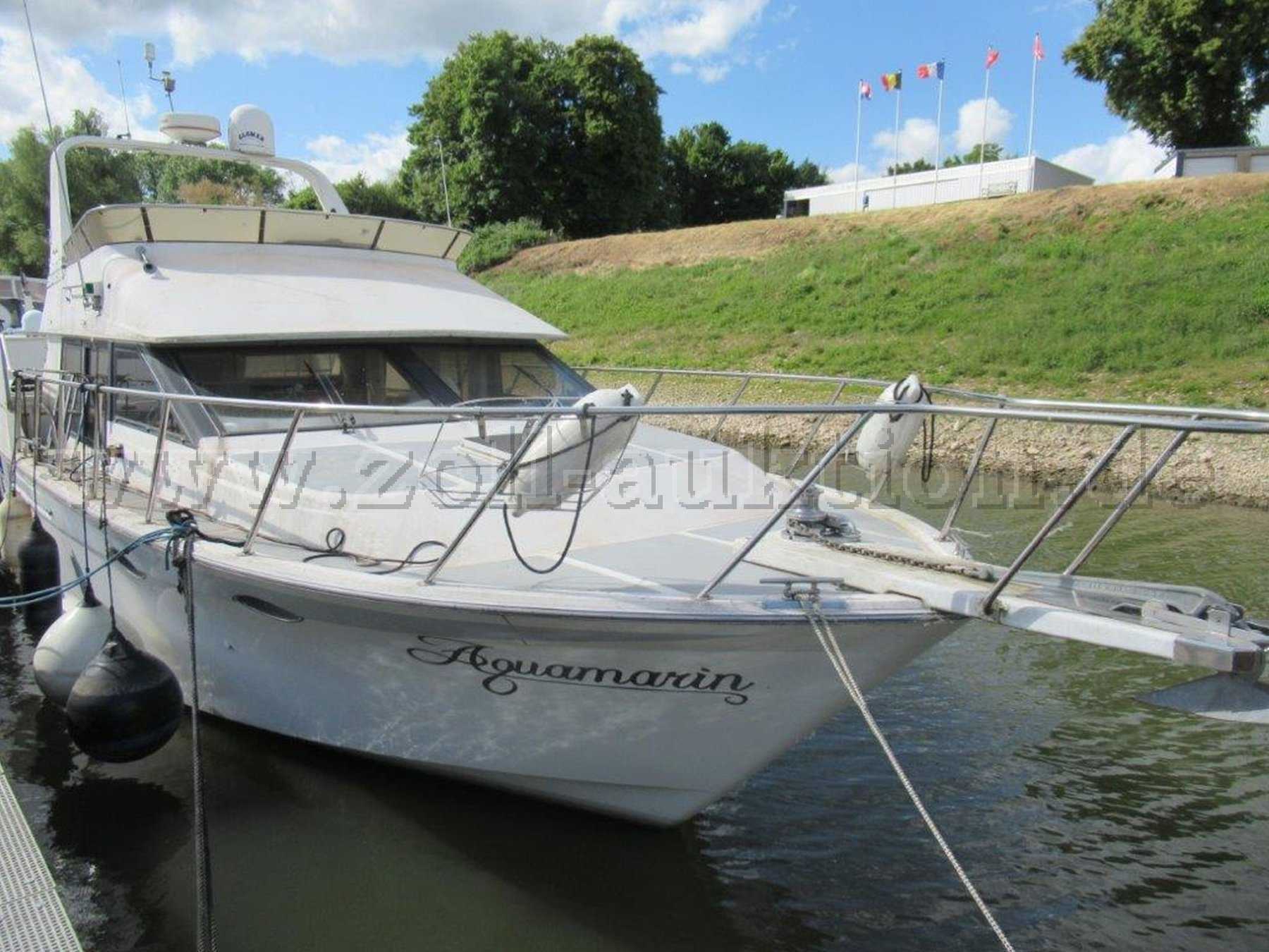 Boot von vorne