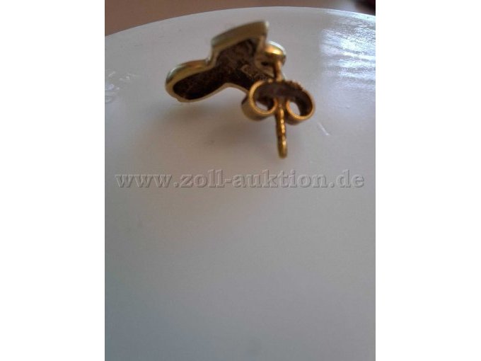 Ohrstecker hinten