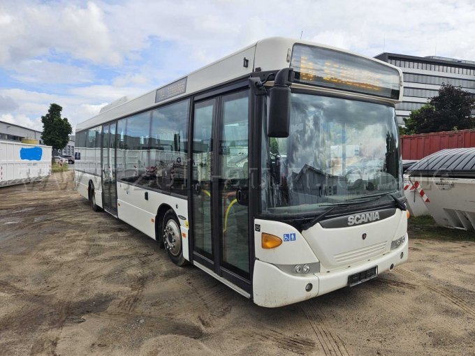 Vorne rechts
Doppeltür