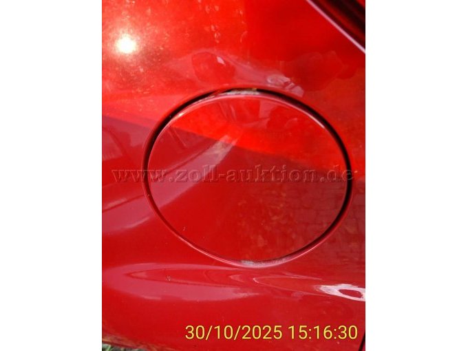 Opel Agila Ansicht Tankdeckel mit Lackschäden