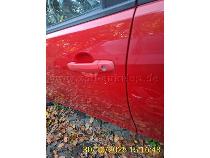 Opel Agila Ansicht Fahrerseite mit Lackschäden