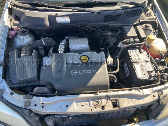 Opel Astra, Motorraum